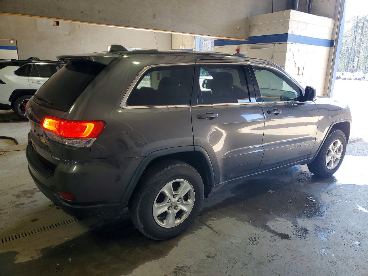 2014 JEEP GRAND CHEROKEE LAREDO photo 5