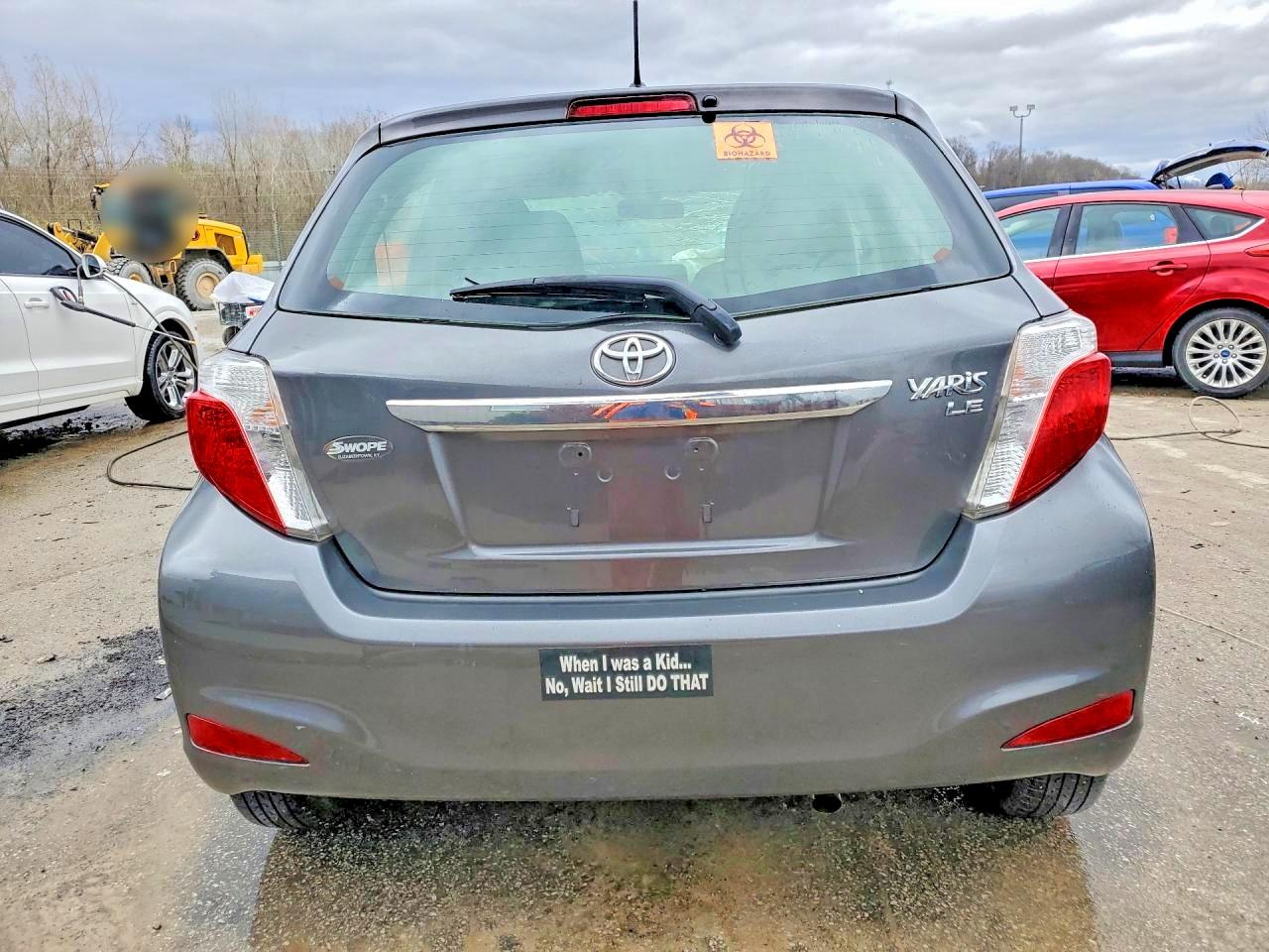 2013 TOYOTA YARIS 5-DOOR LE photo 6