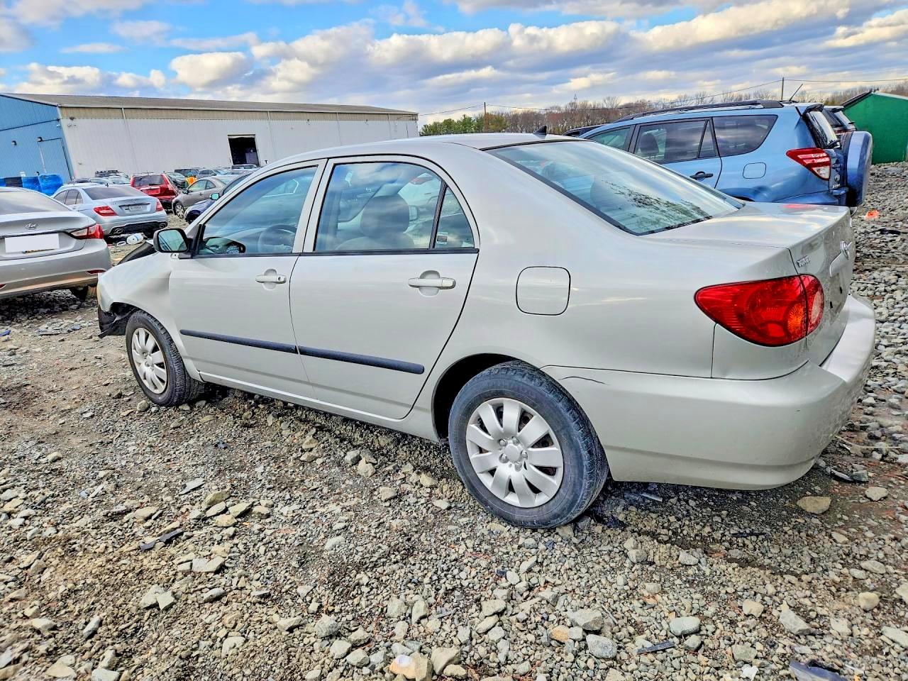 2004 TOYOTA COROLLA CE photo 4