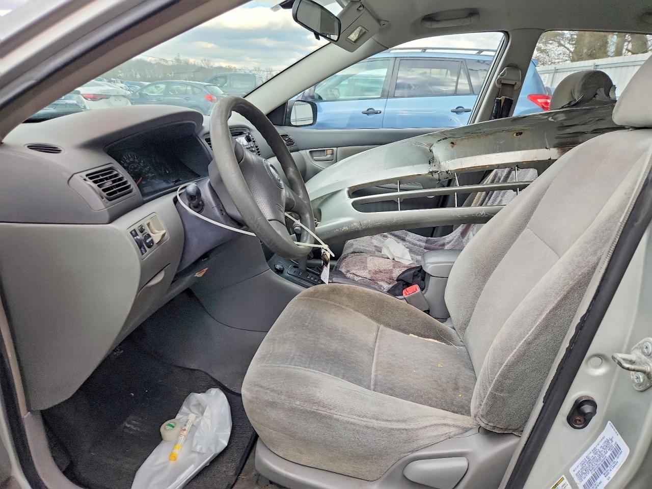2004 TOYOTA COROLLA CE photo 19