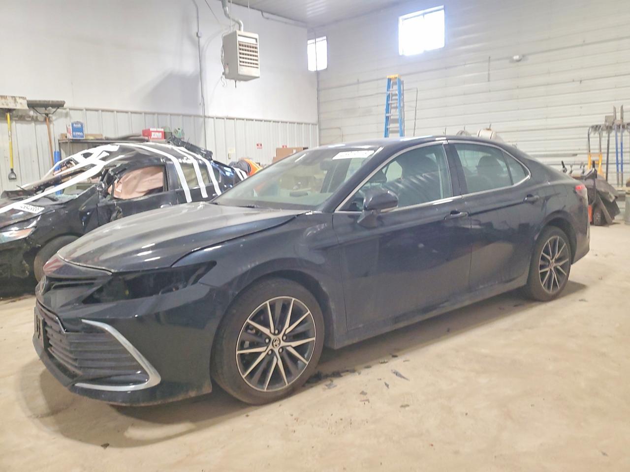 2023 TOYOTA CAMRY
