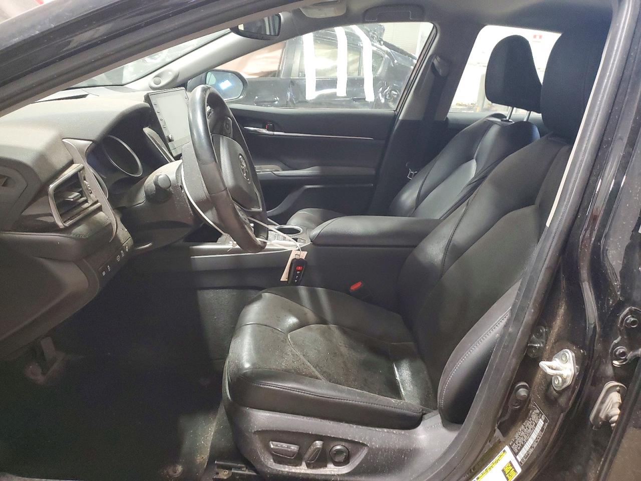 2023 TOYOTA CAMRY XLE photo 7