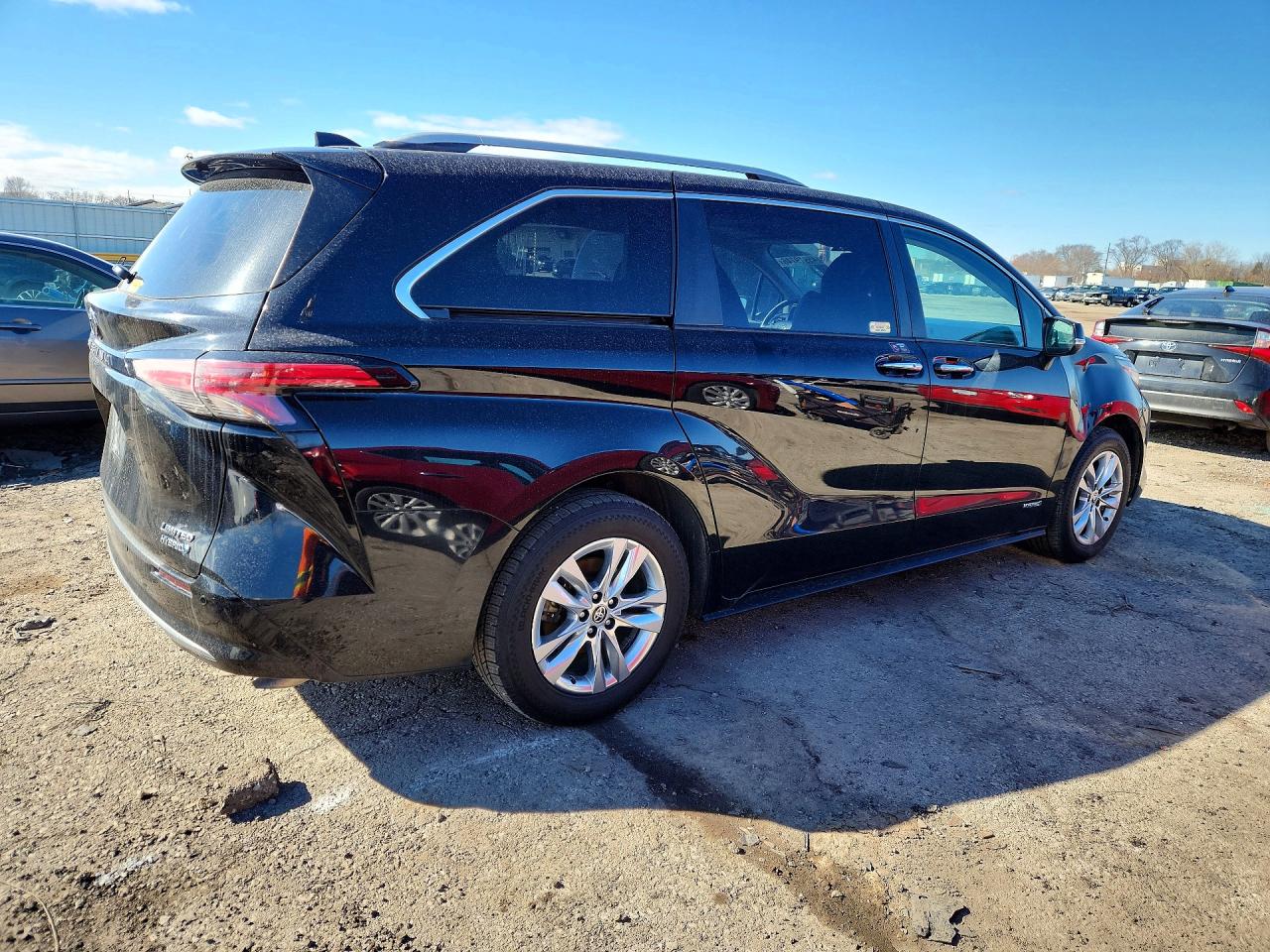 2021 TOYOTA SIENNA LIMITED 7-PASSENGER photo 3