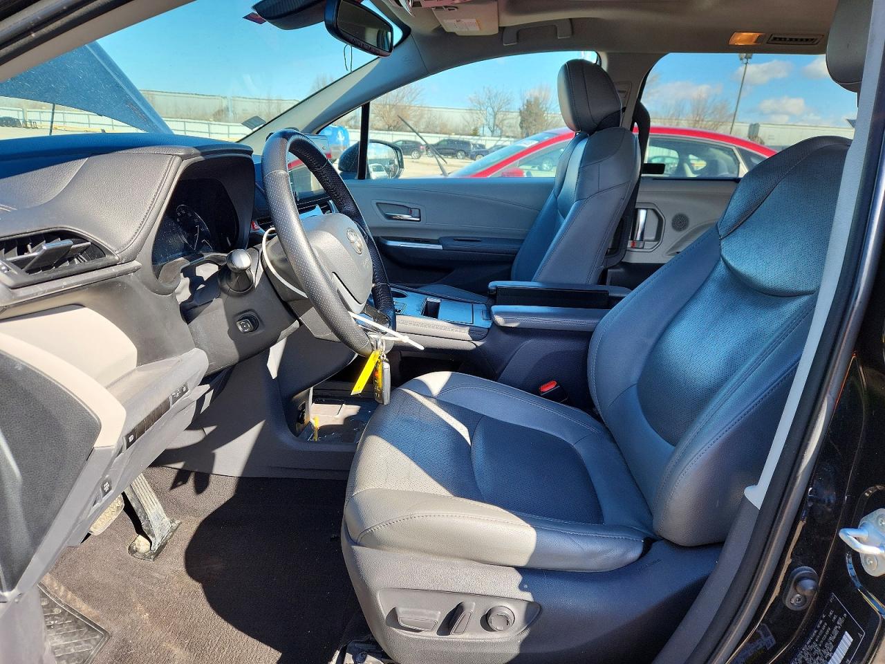 2021 TOYOTA SIENNA LIMITED 7-PASSENGER photo 7