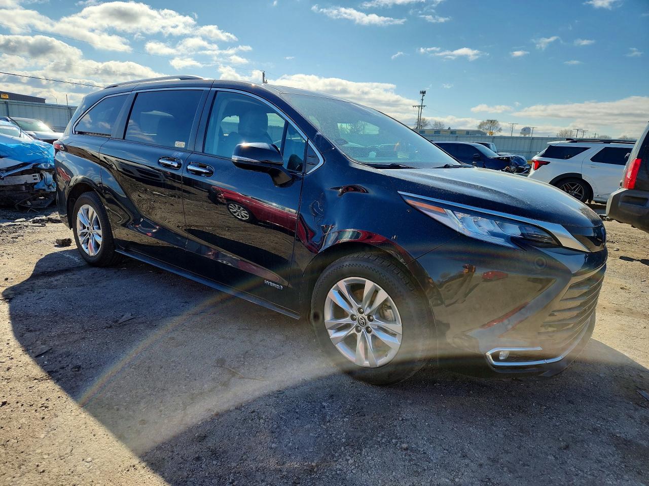 2021 TOYOTA SIENNA LIMITED 7-PASSENGER photo 4