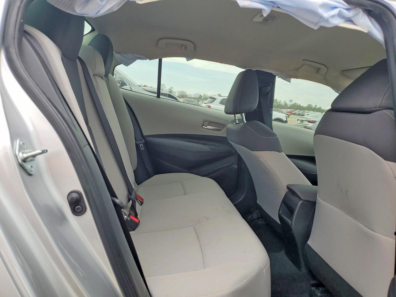 2021 TOYOTA COROLLA LE photo 10