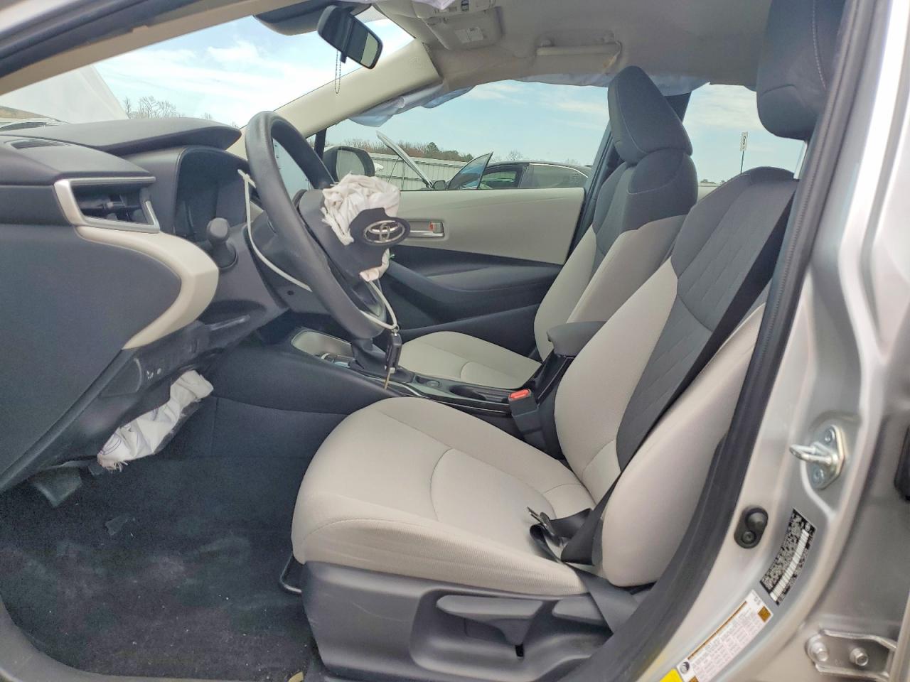 2021 TOYOTA COROLLA LE photo 7