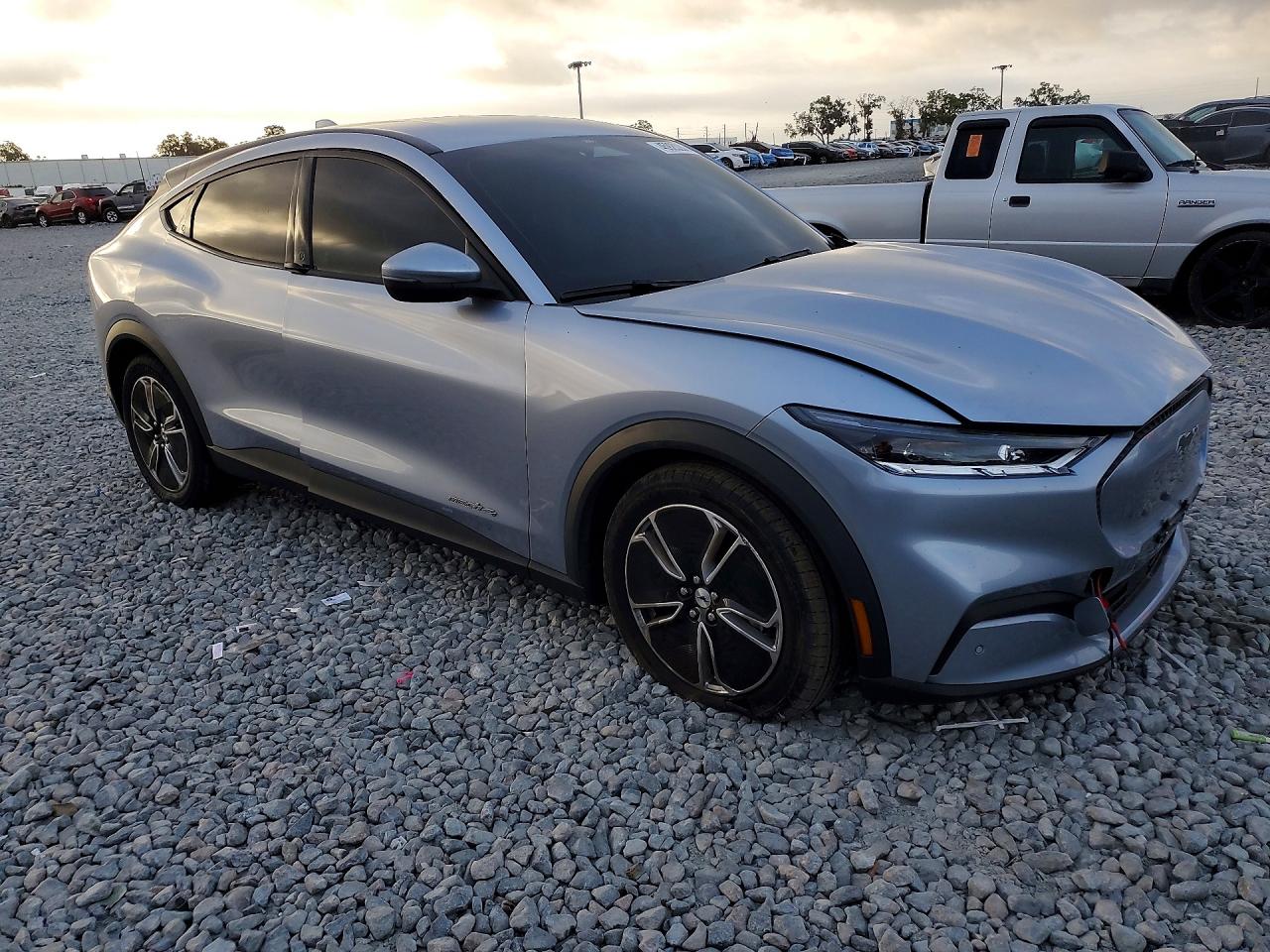 2022 FORD MUSTANG MACH-E SELECT photo 7