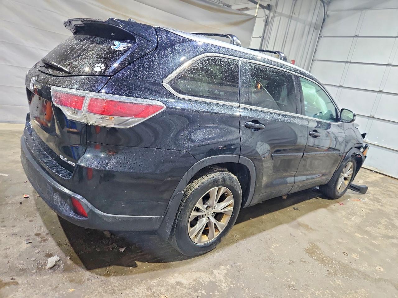 2014 TOYOTA HIGHLANDER XLE photo 5