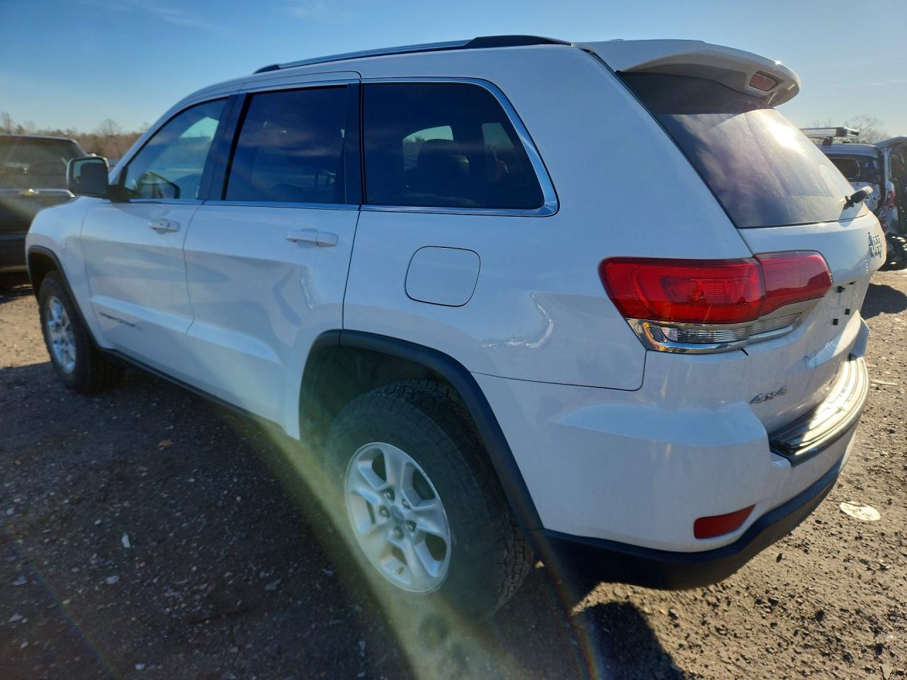 2015 JEEP GRAND CHEROKEE LAREDO photo 3