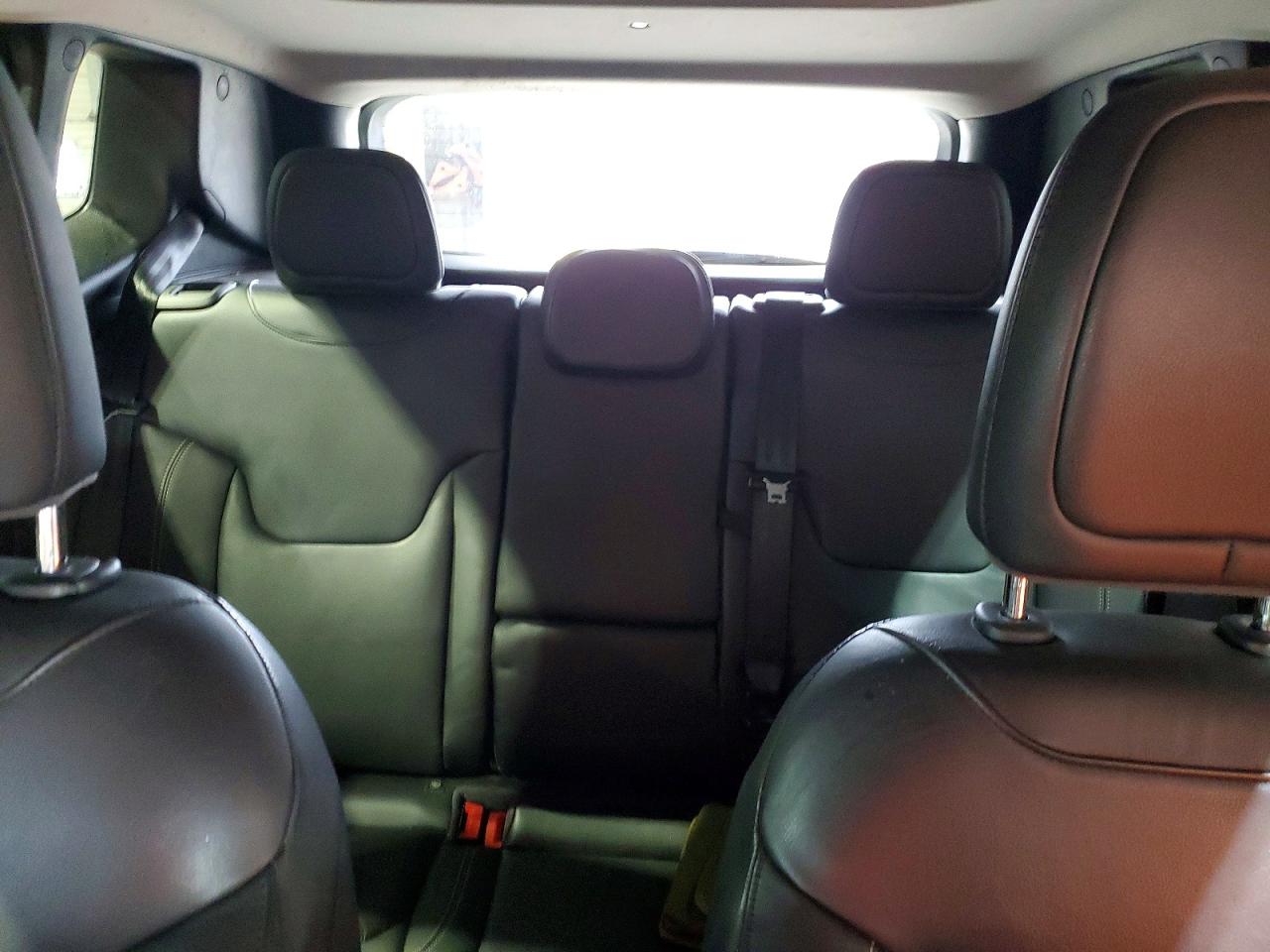 2015 JEEP RENEGADE LIMITED photo 28
