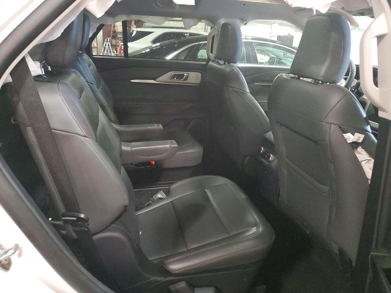 2025 FORD EXPLORER ACTIVE photo 28