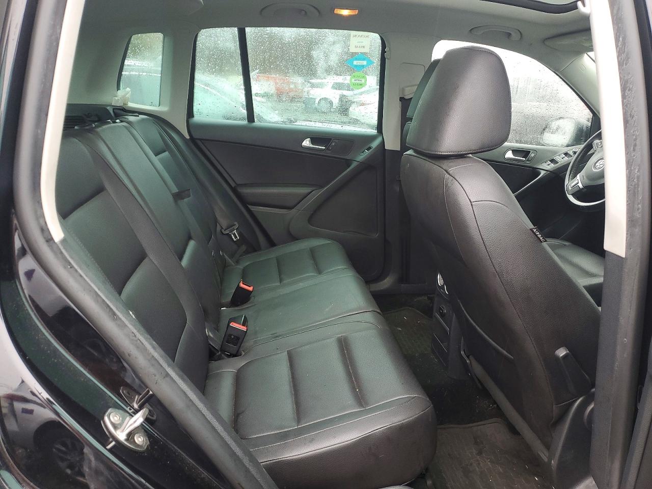 2012 VOLKSWAGEN TIGUAN S photo 21