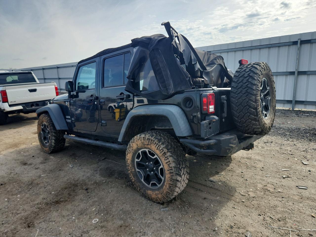 2015 JEEP WRANGLER UNLIMITED SPORT photo 2