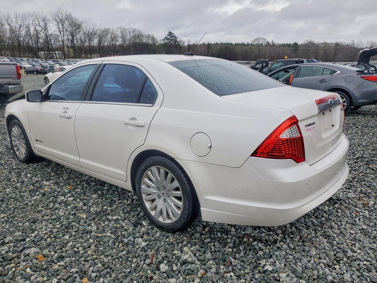 2010 FORD FUSION HYBRID photo 2