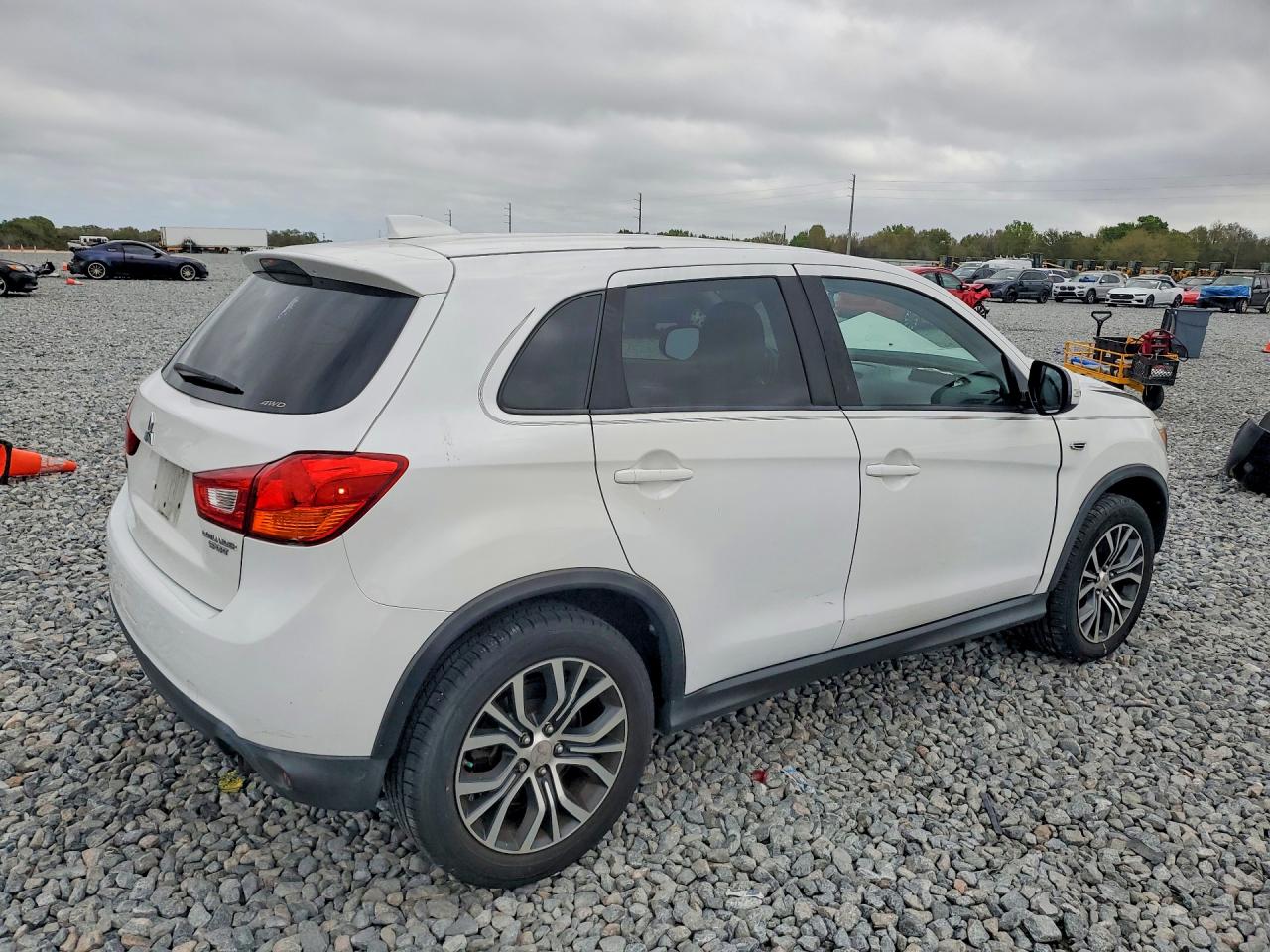 2017 MITSUBISHI OUTLANDER SPORT ES photo 7