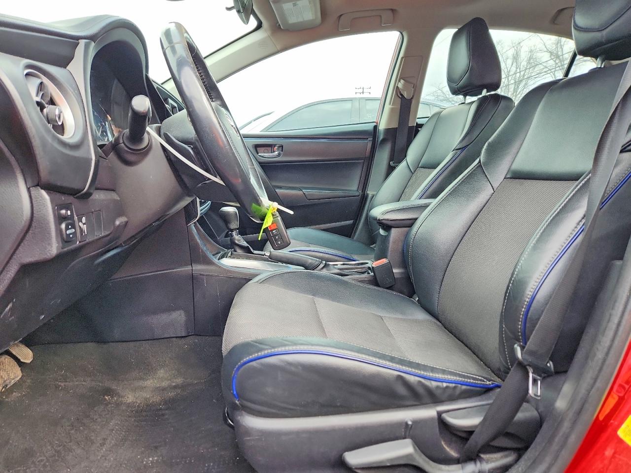 2019 TOYOTA COROLLA SE photo 7