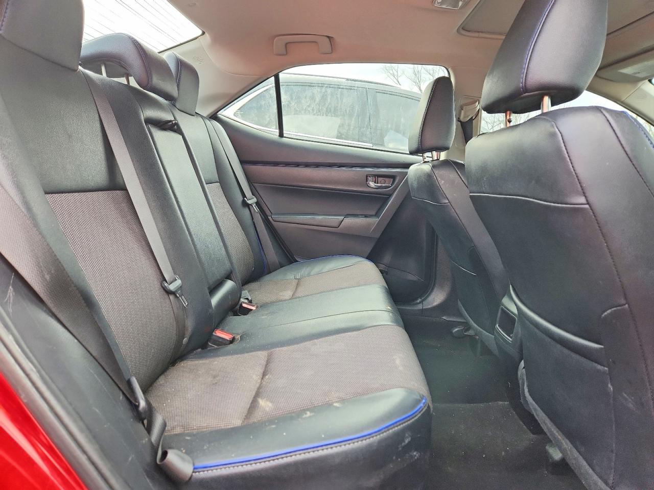 2019 TOYOTA COROLLA SE photo 10