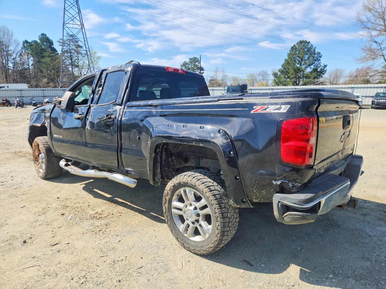 2015 CHEVROLET SILVERADO K2500 HEAVY DUTY LT photo 2