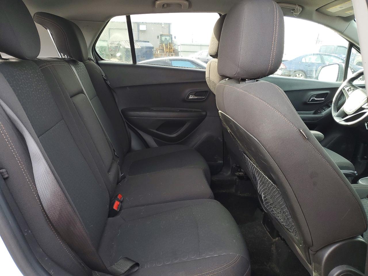 2020 CHEVROLET TRAX LS photo 19
