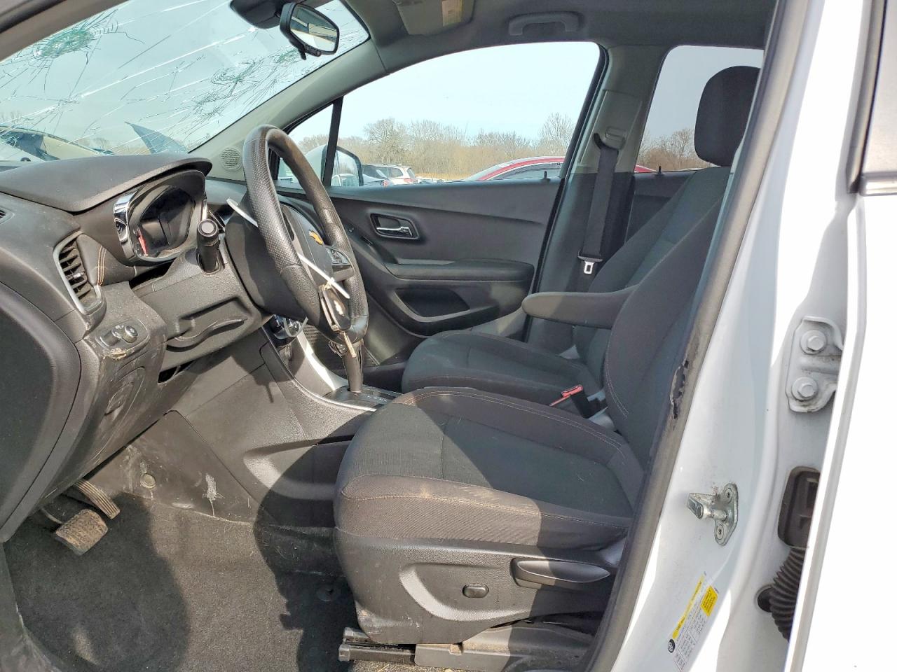 2020 CHEVROLET TRAX LS photo 13