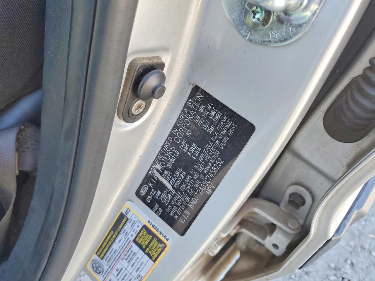 2012 KIA SOUL + photo 12
