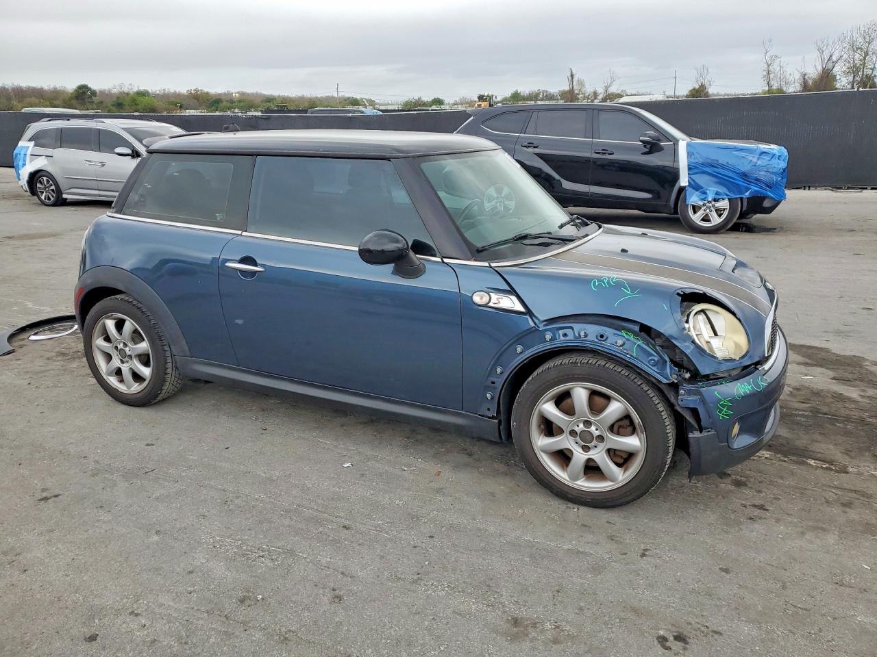 2010 MINI COOPER S photo 7