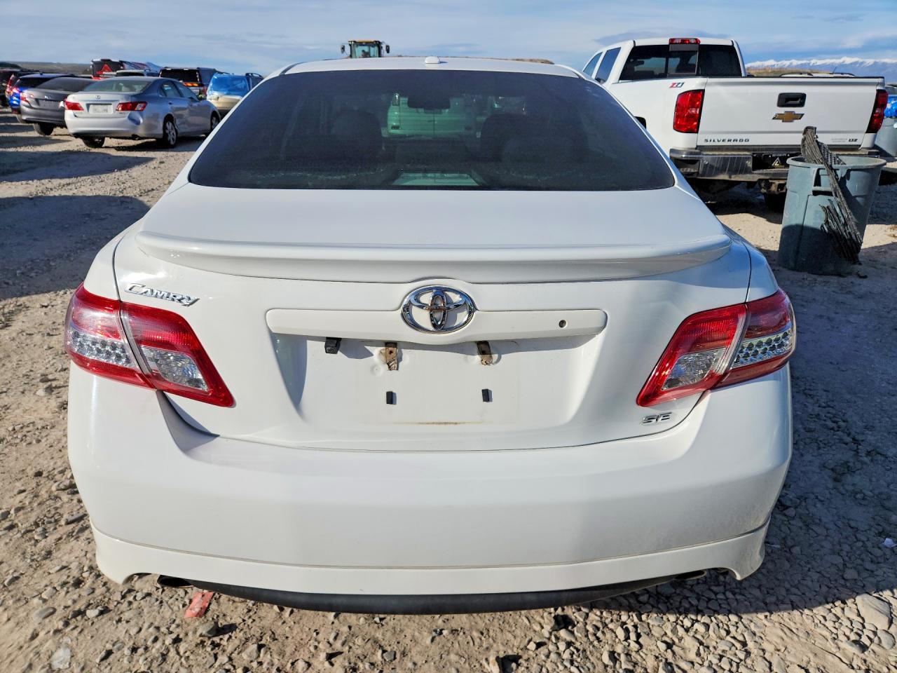 2011 TOYOTA CAMRY SE V6 photo 11