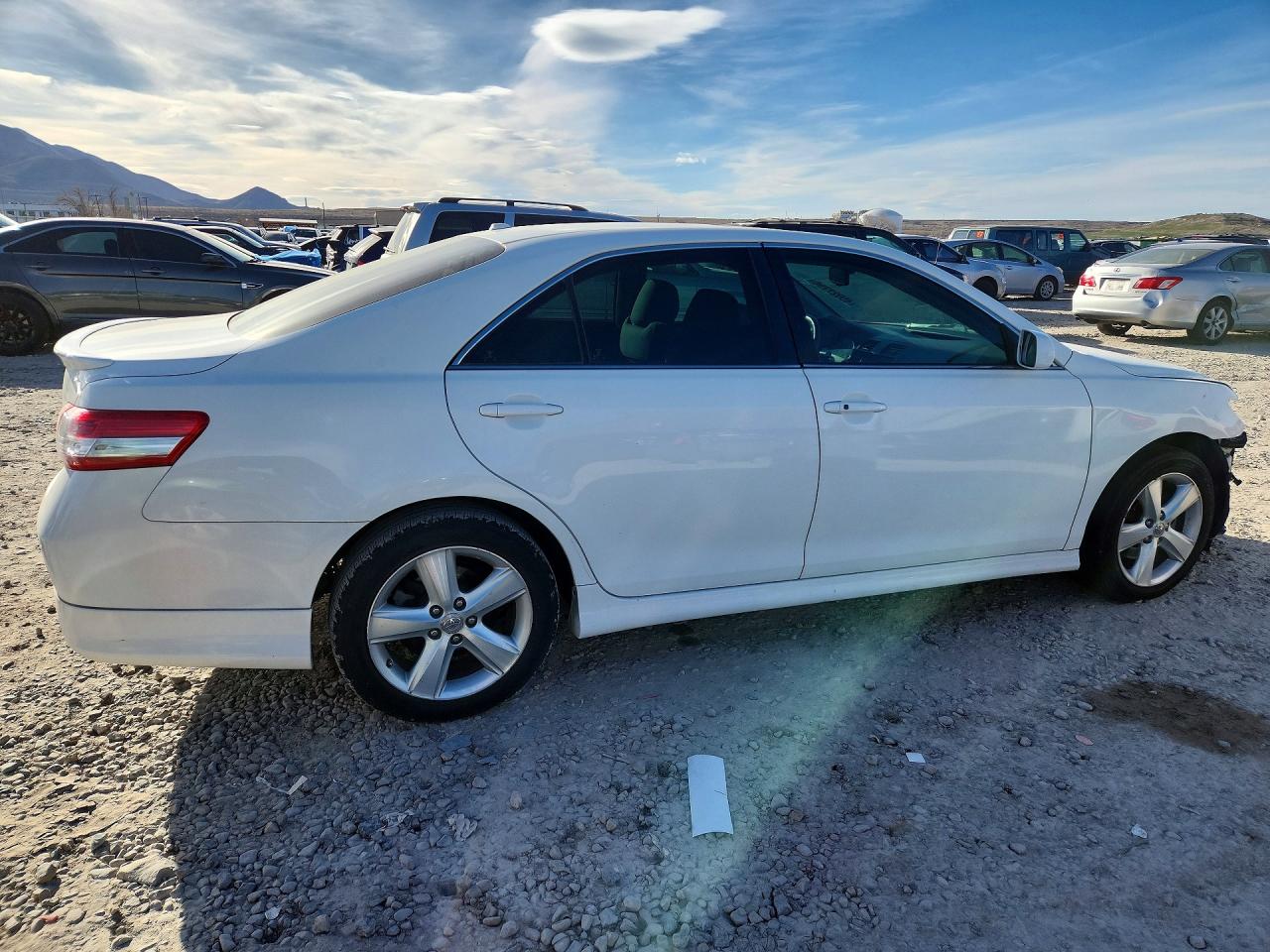 2011 TOYOTA CAMRY SE V6 photo 5