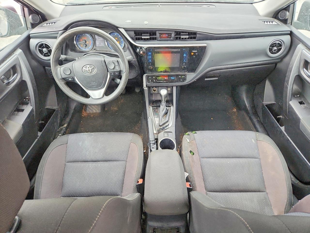 2017 TOYOTA COROLLA LE photo 22