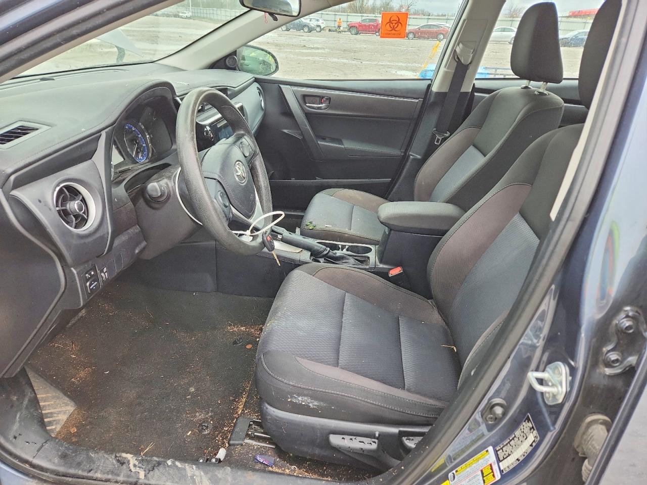 2017 TOYOTA COROLLA LE photo 19