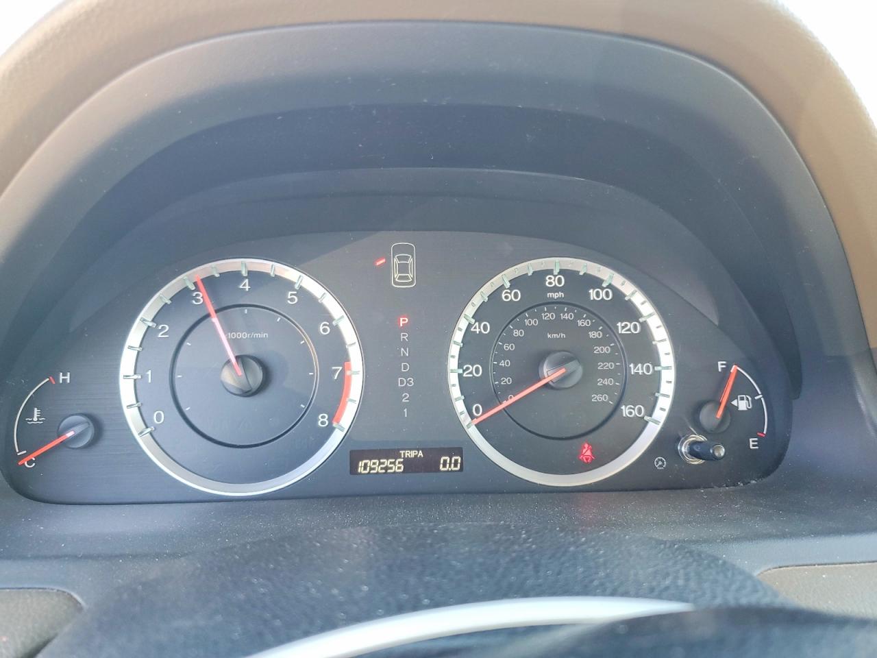 2010 HONDA ACCORD LXP photo 9