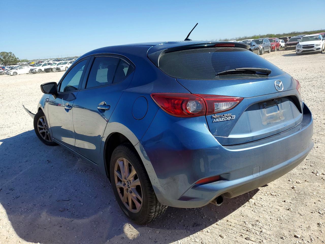 2017 MAZDA 3 SPORT photo 2