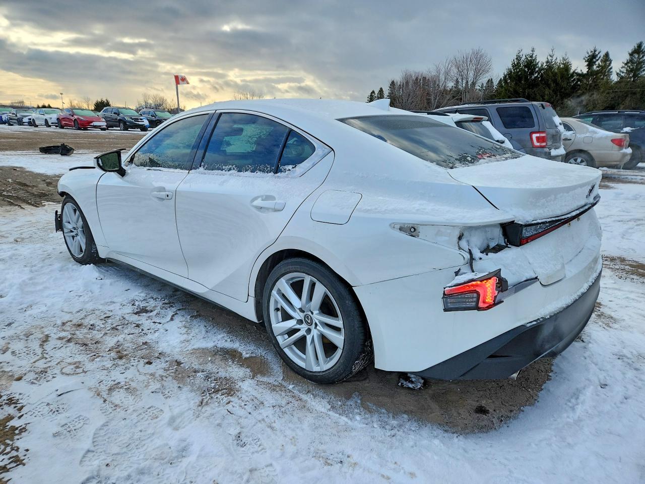 2023 LEXUS IS 300 photo 4