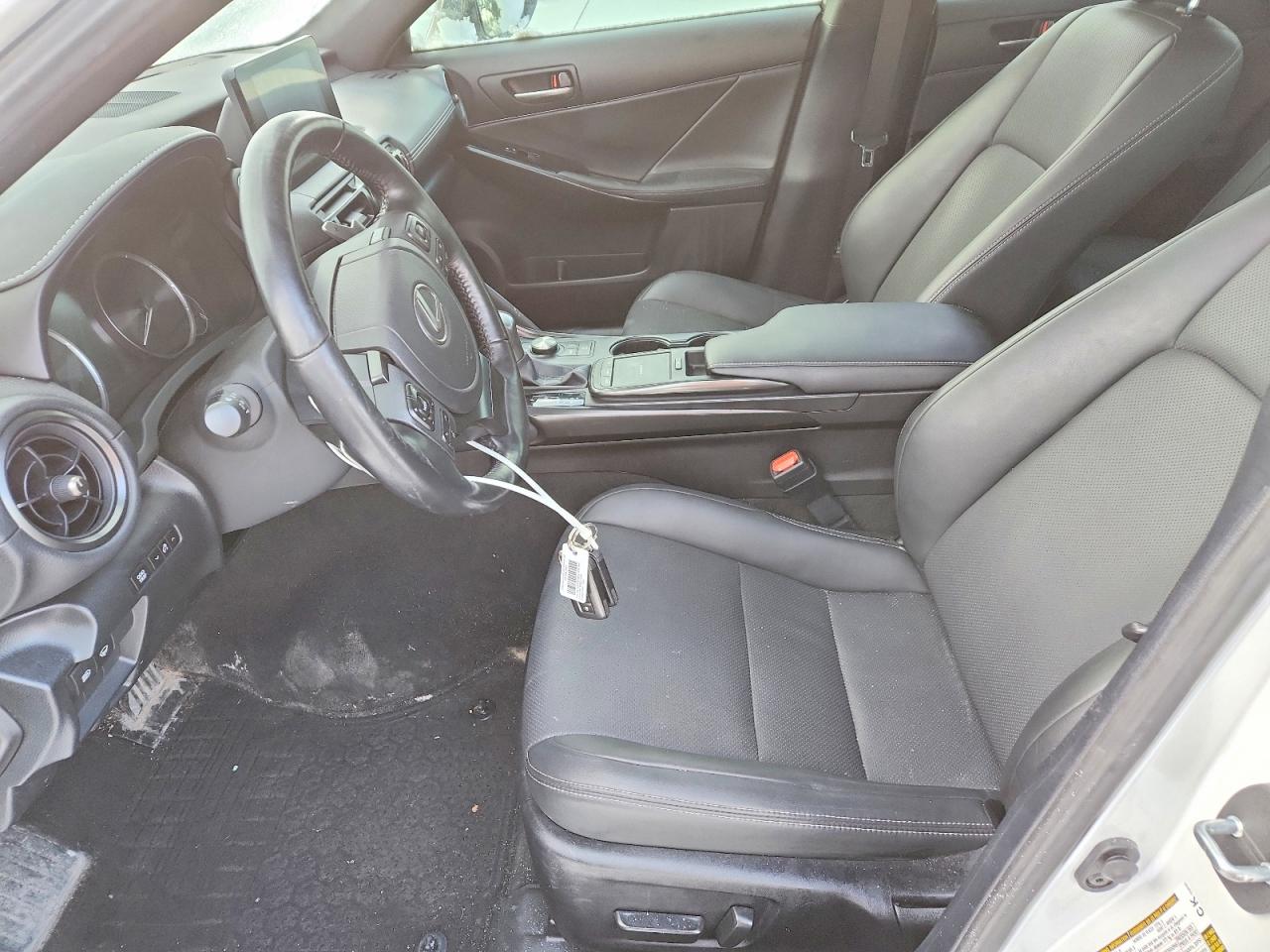 2023 LEXUS IS 300 photo 19