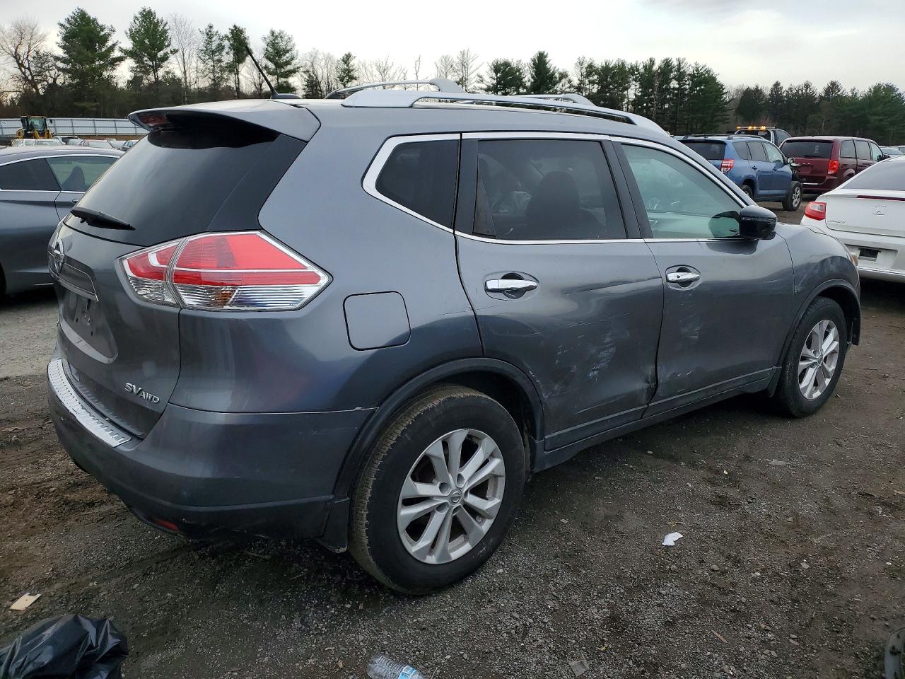 2016 NISSAN ROGUE SV photo 5