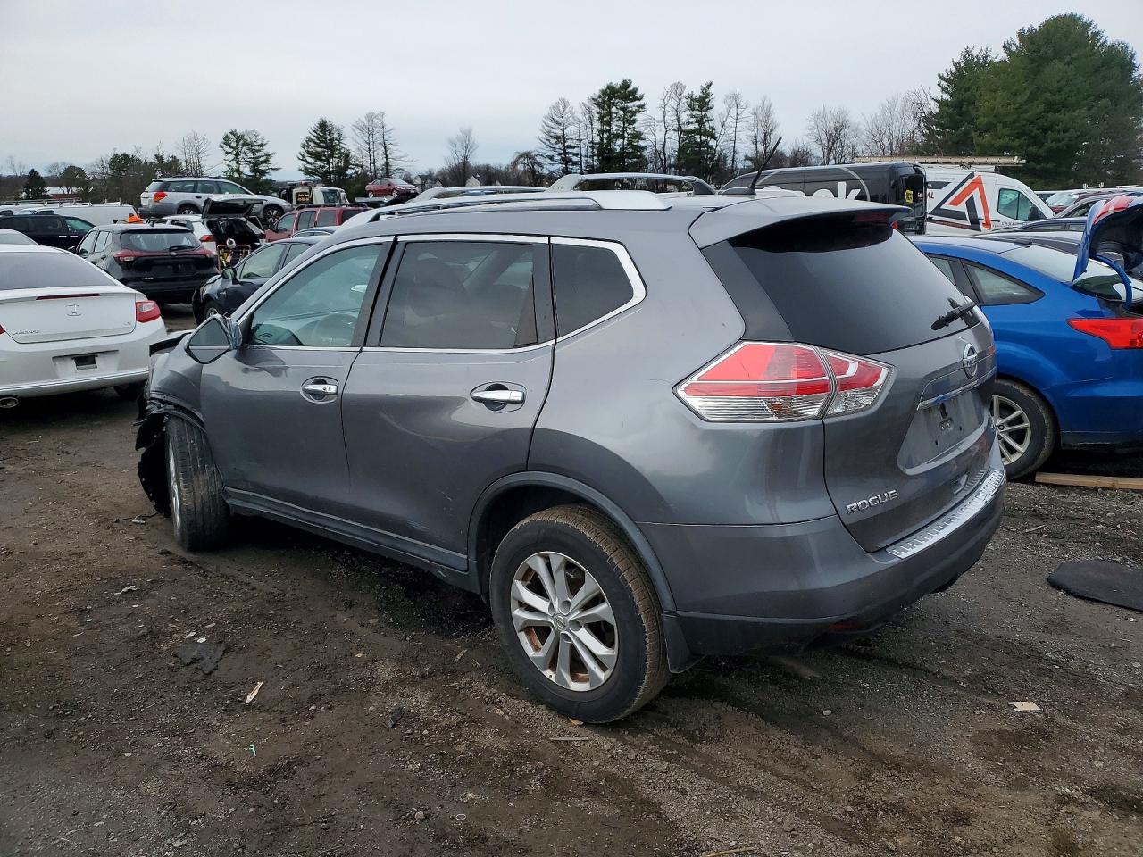 2016 NISSAN ROGUE SV photo 3