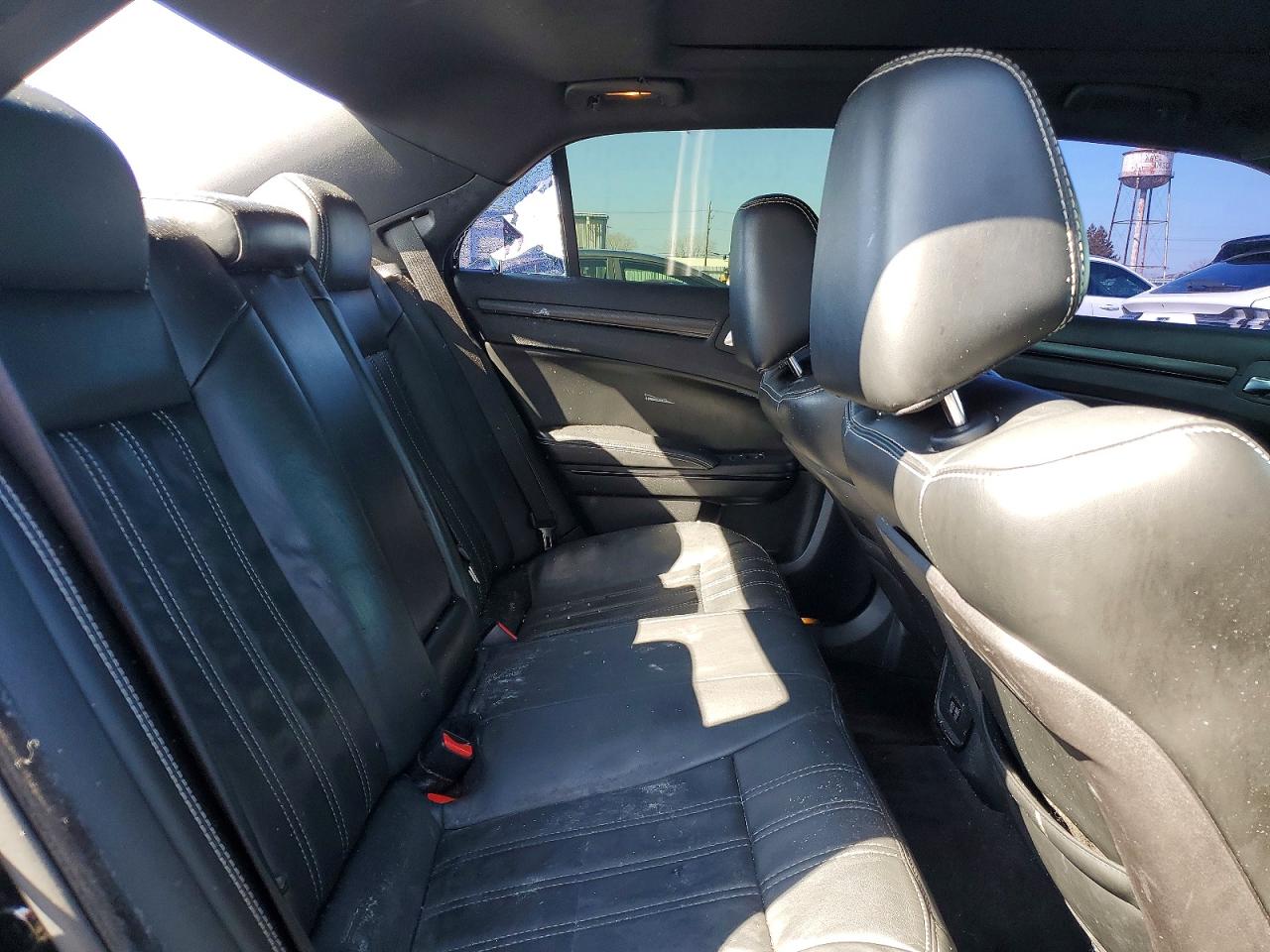 2016 CHRYSLER 300 S photo 10