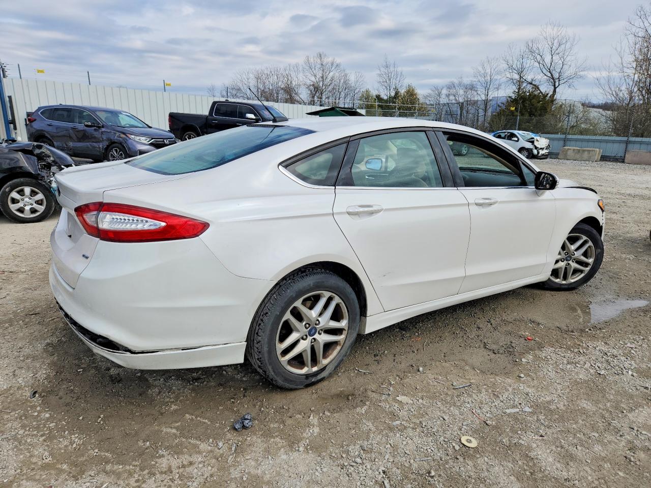 2013 FORD FUSION SE photo 7
