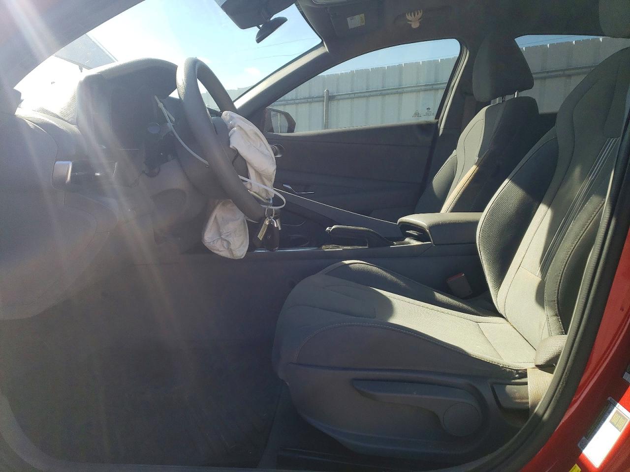 2022 HYUNDAI ELANTRA SEL photo 19