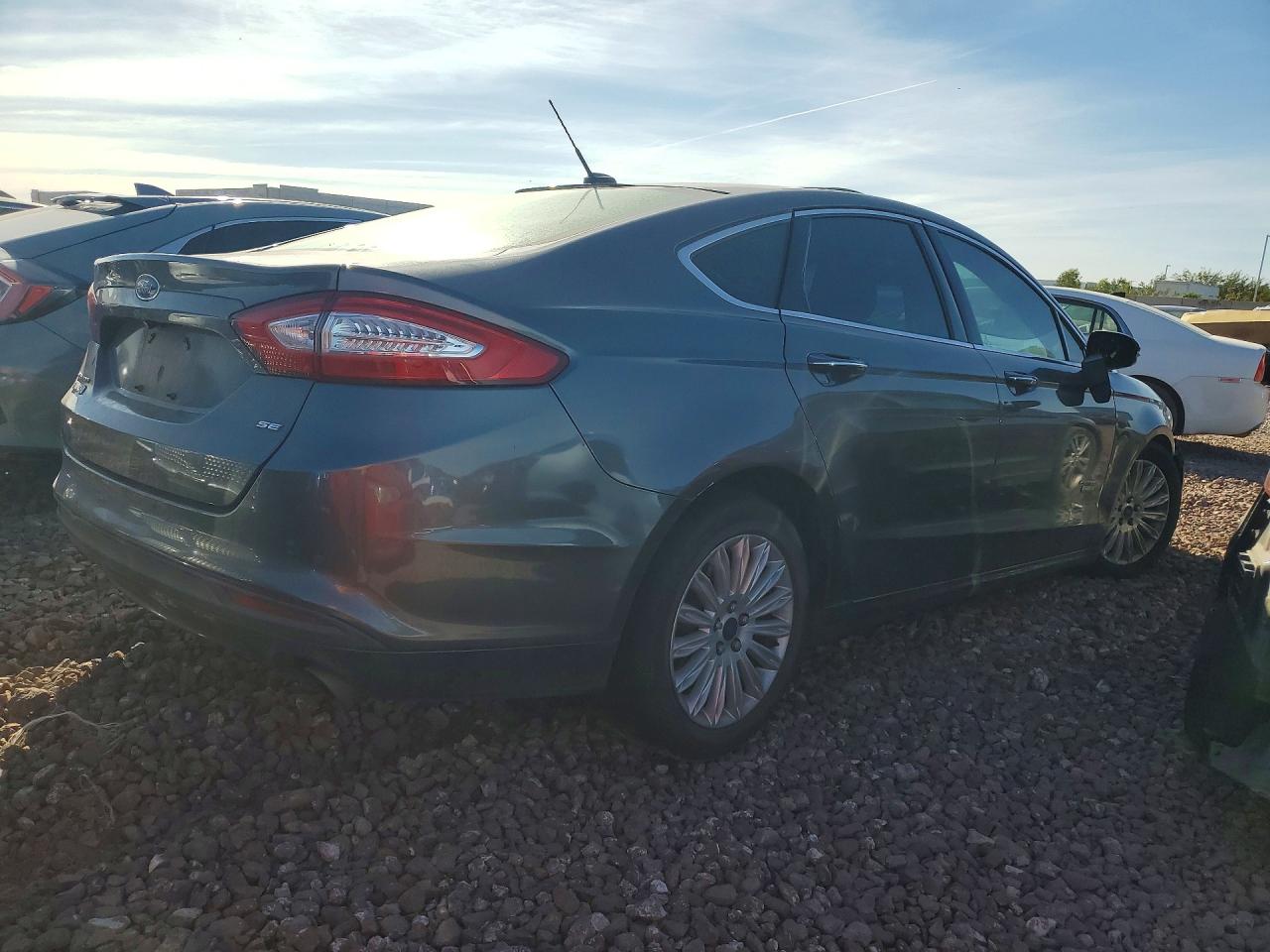 2016 FORD FUSION SE PHEV photo 5