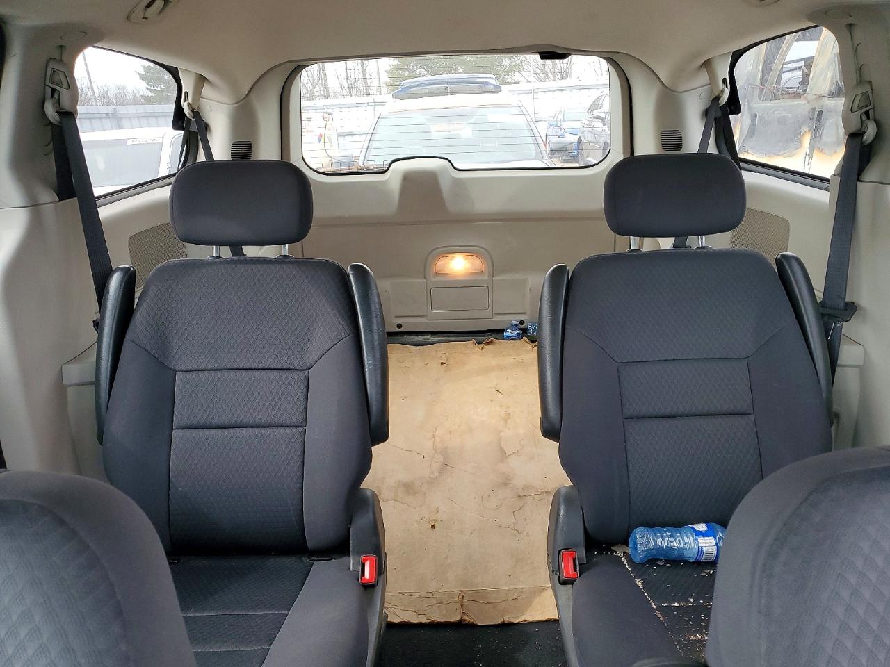 2010 DODGE GRAND CARAVAN SE photo 10