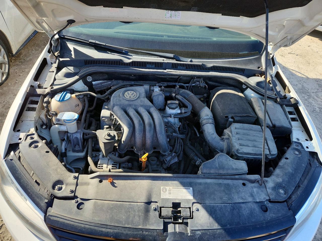 2011 VOLKSWAGEN JETTA BASE photo 21