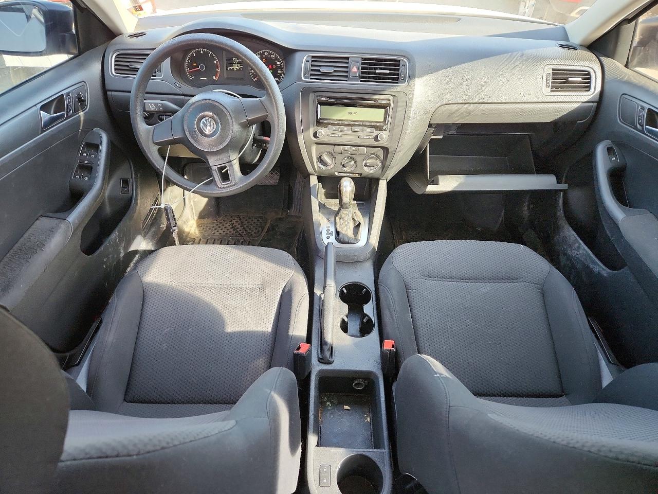 2011 VOLKSWAGEN JETTA BASE photo 15
