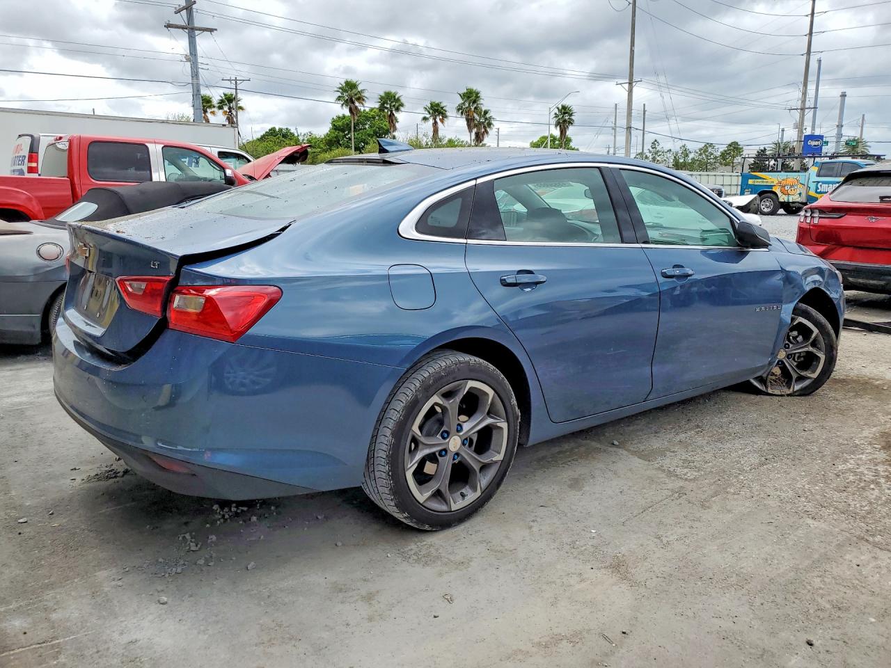 2024 CHEVROLET MALIBU LT photo 3