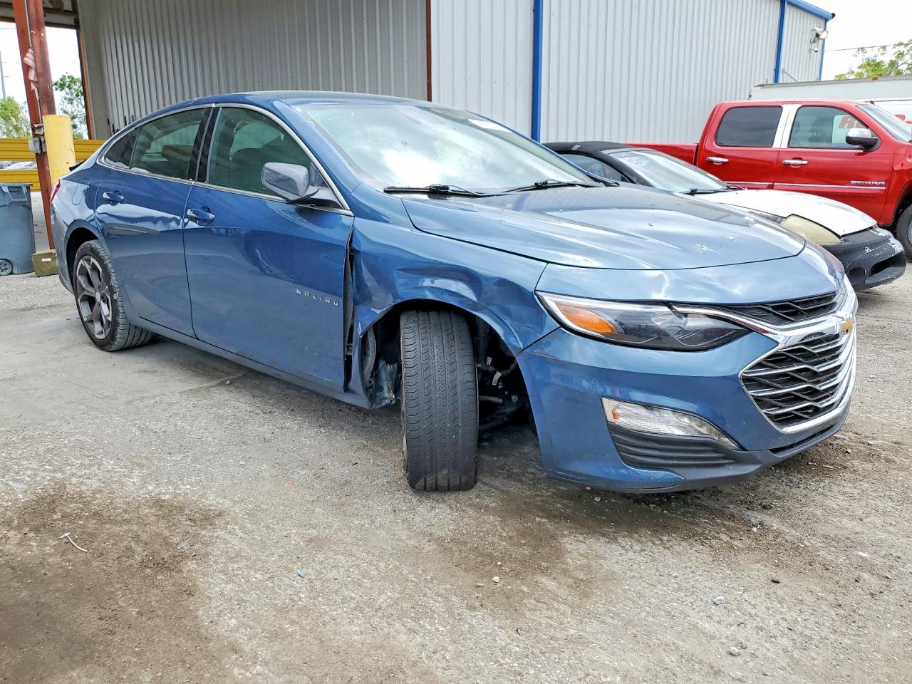 2024 CHEVROLET MALIBU LT photo 4