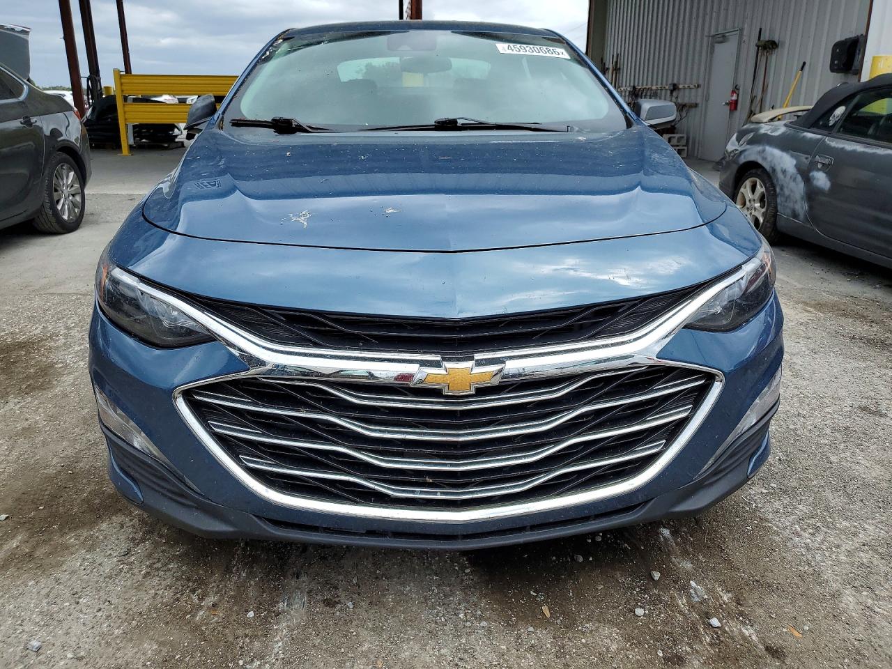 2024 CHEVROLET MALIBU LT photo 5