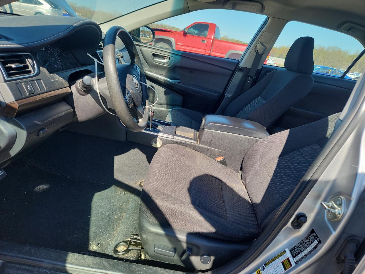 2015 TOYOTA CAMRY LE photo 13