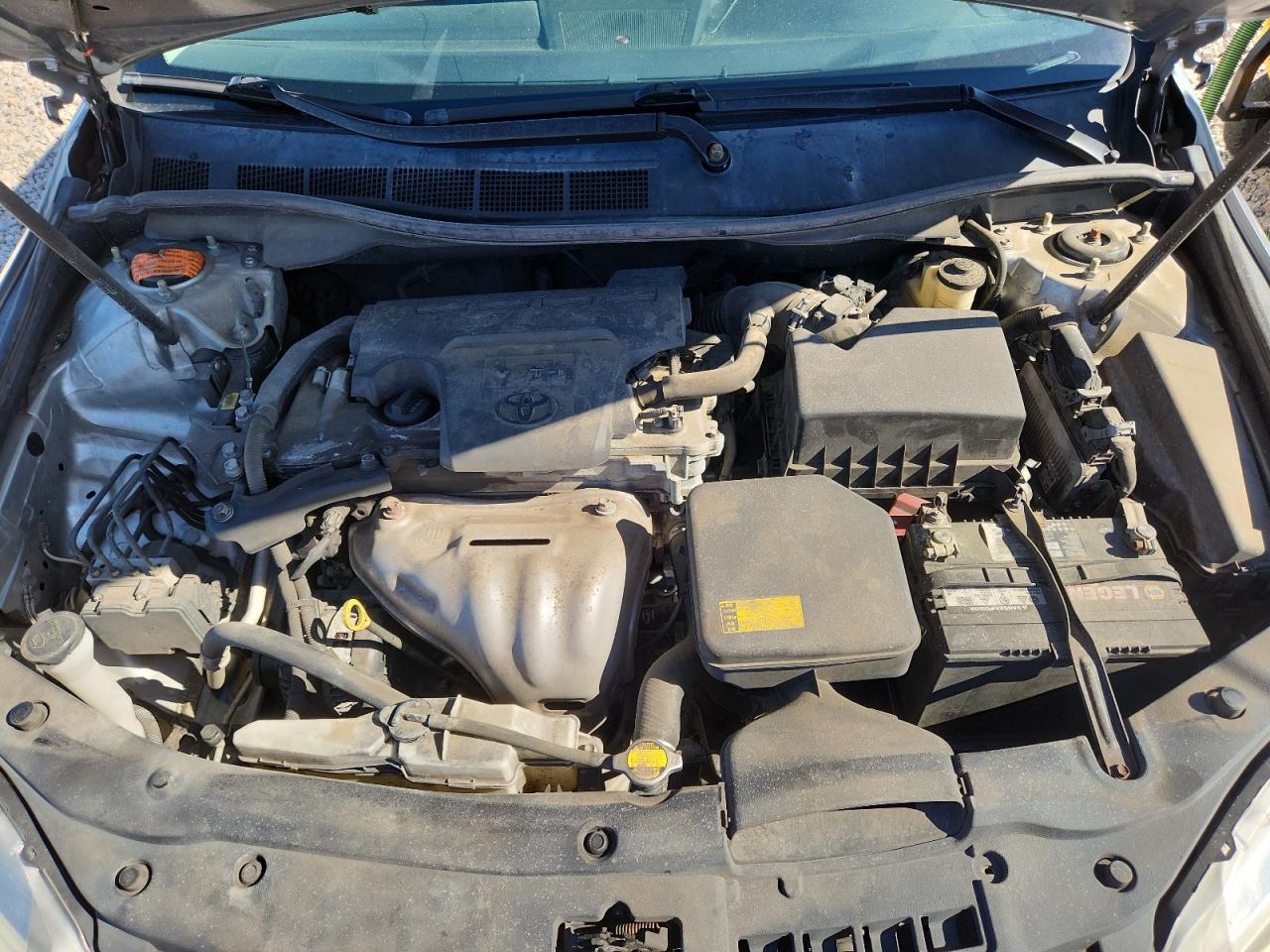 2015 TOYOTA CAMRY LE photo 21