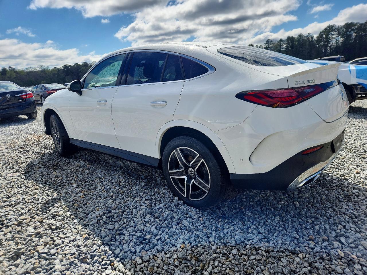 2026 MERCEDES-BENZ GLC COUPE 300 4MATIC photo 4